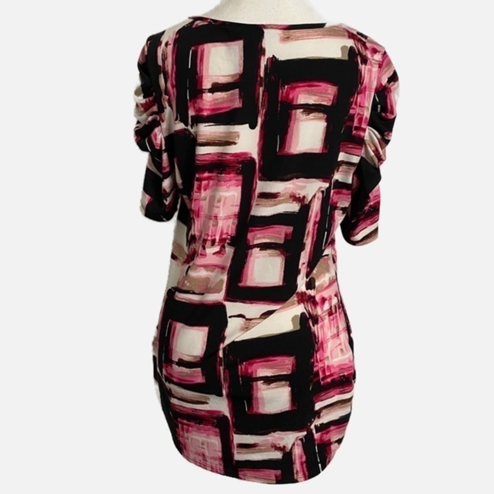 New Directions Pink and Black Abstract Print Short Sleeve‎ Top - Picture 2 of 9